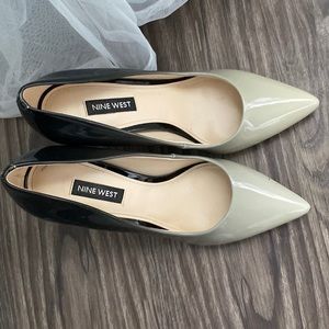 Nine west short to medium heel gray and black ombré